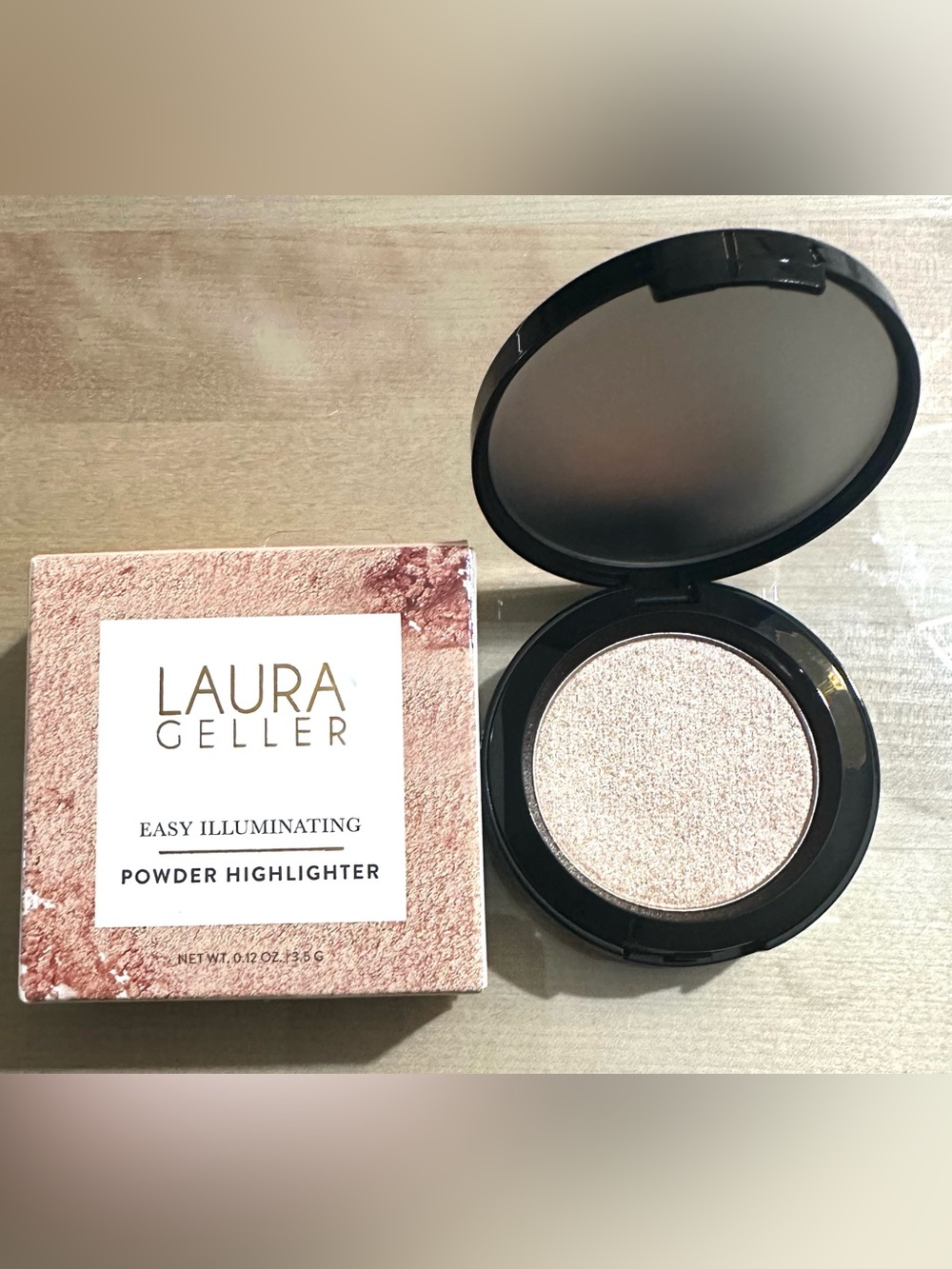 NEW, Laura Geller Easy Illuminating Powder Highlighter Champagne 0.12 oz